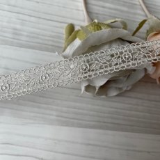画像5: ケミカルレース　銀色　幅1.5cm　両山つぼみ薔薇柄　1m巻　日本製 (5)