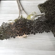 画像2: ケミカルレース　ブラックゴールド　幅4.6cm　繊細な小花柄　1m巻　日本製 (2)