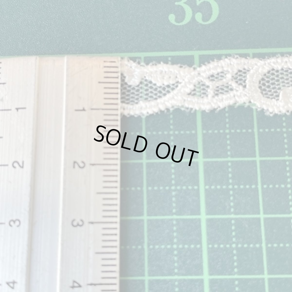 画像4: チュールレース　オフホワイト　幅1ｃｍそらまめみたいな波柄　３ｍ　日本製 (4)