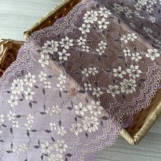 画像3: 【1m110円】ラッセルストレッチレース　パープル　幅16.８cm　薔薇柄　３m (3)