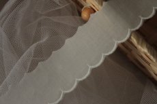 画像1: 【高品質な日本製】綿レース　オフホワイト　幅3cm　可愛いスカラ柄　3ｍ巻 (1)