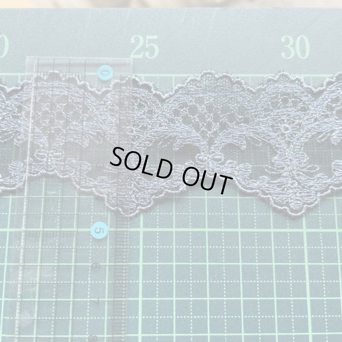 画像2: チュールレース　シルバー　幅4.5cm　8.1m　スカラの小花柄日本製 (2)