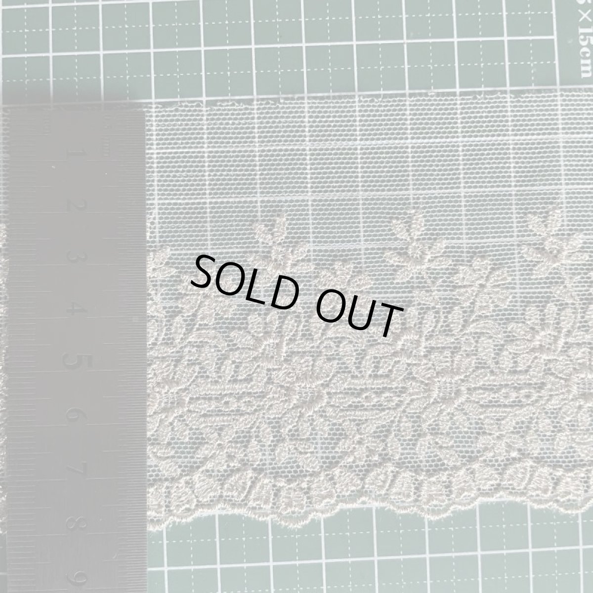 画像4: 【繊細な日本製】チュールレース　ゴールドシルバー　小花柄　幅8cm　バレエ衣装に　日本製３m (4)