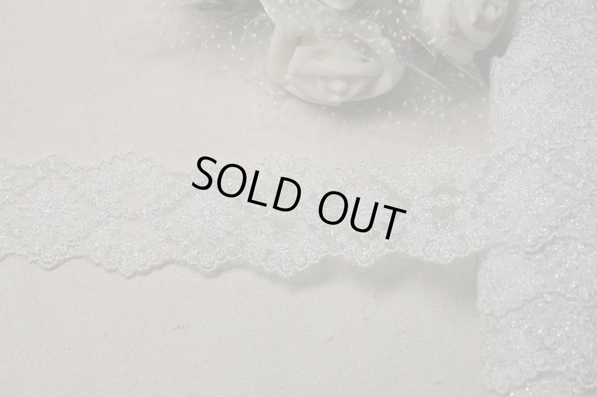 画像3: 【日本製】チュールレース　銀色　幅4.5cm　両山ダイヤ花柄　６m巻　 (3)