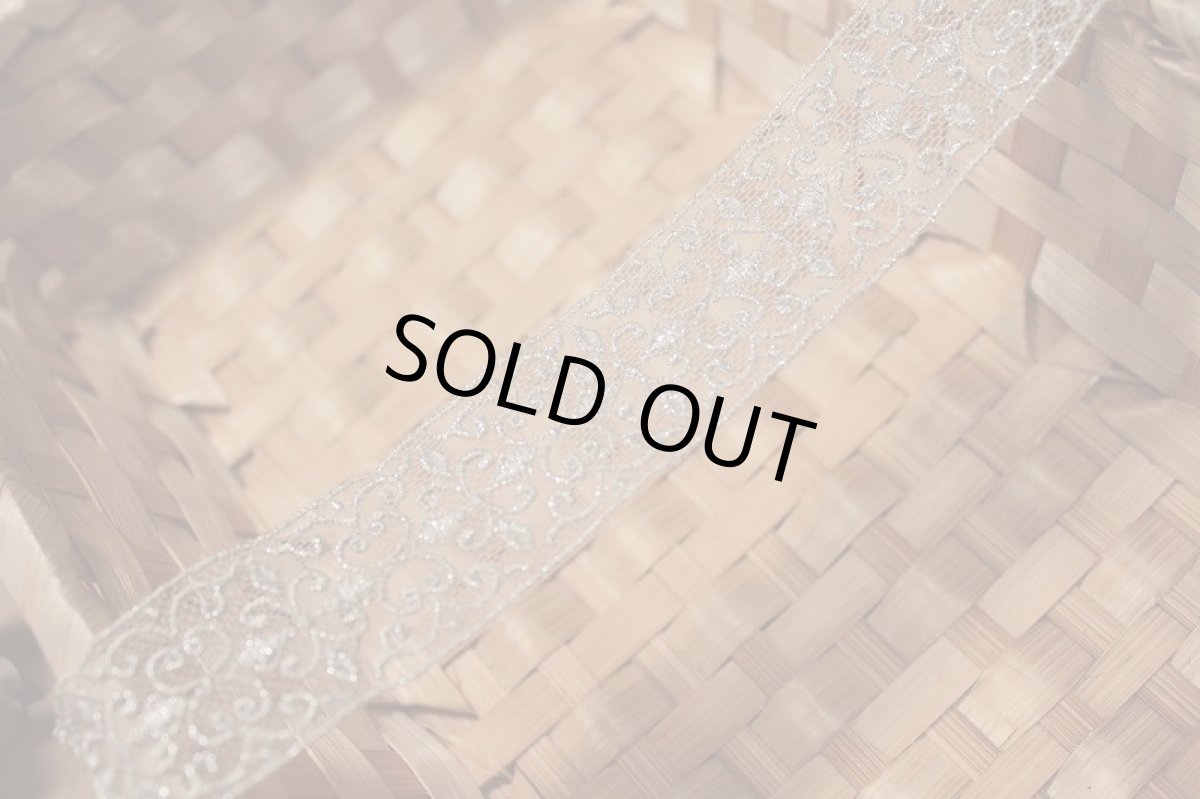 画像6: 【日本製】チュールレース　シルバー　幅3cm　繊細な両山アラベスク蔓柄　3m巻　 (6)