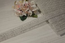 画像3: 【日本製】チュールレース　シルバー　幅2.2cm　繊細な両山花柄　3m巻　 (3)