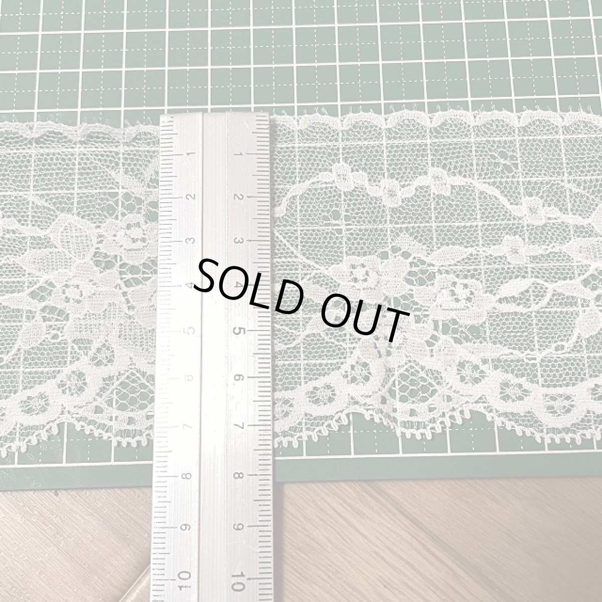 画像3: 【高品質な日本製】薔薇柄ラッセルレース　オフホワイト　幅7.5cm　日本製　5m　 (3)