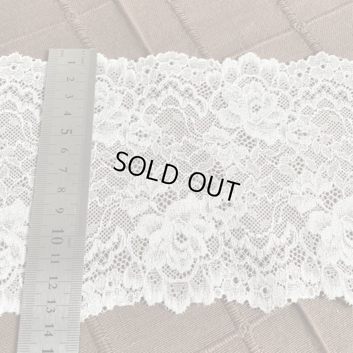 画像4: 【1m130円日本製】幅13.6cm薔薇柄ラッセルストレッチレース　オフホワイト5ｍ　 (4)