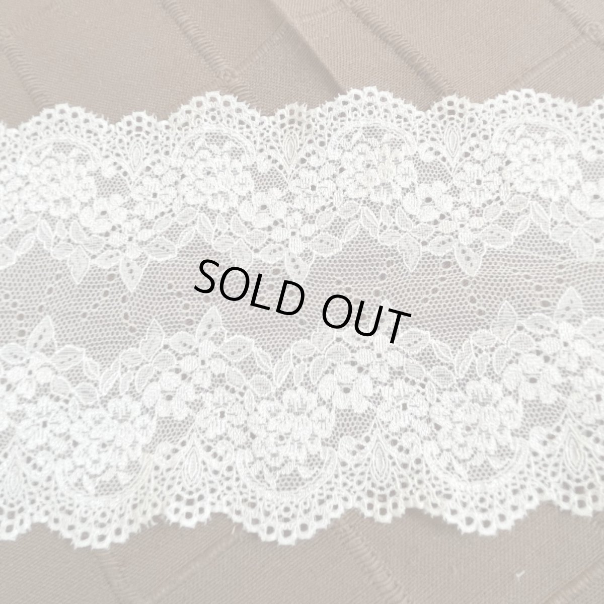 画像2: 【1m130円日本製】幅12.8cm薔薇柄ラッセルストレッチレース　オフホワイト5ｍ　 (2)