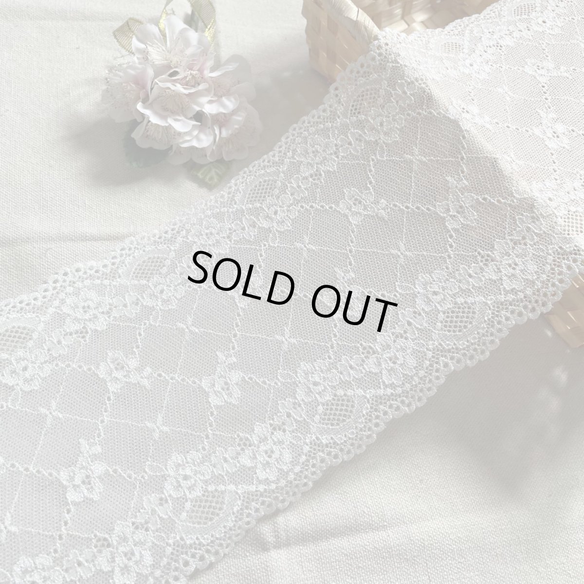 画像1: 【1m130円日本製】幅12.8cm小花柄ラッセルストレッチレース　オフホワイト5ｍ　 (1)