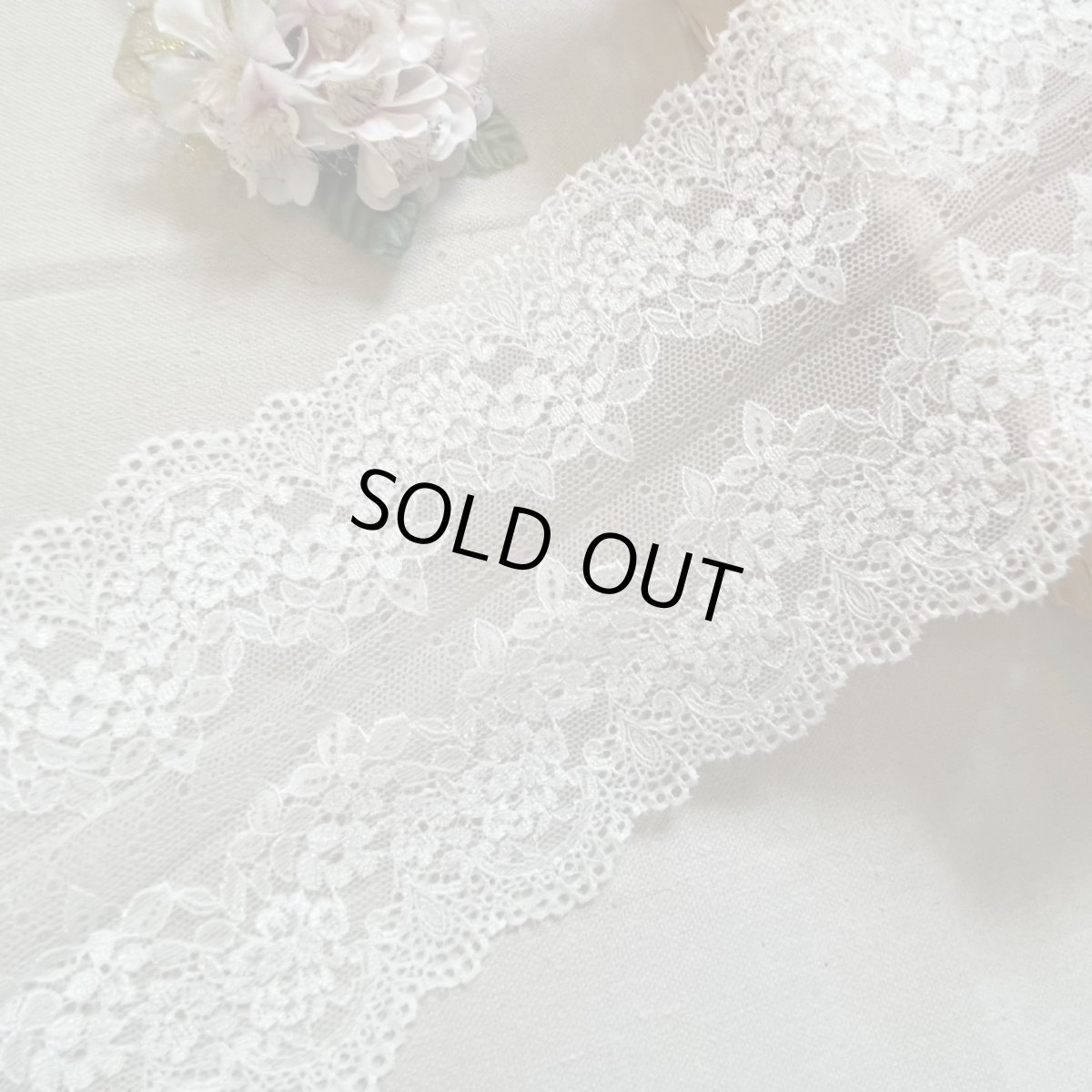 画像1: 【1m130円日本製】幅12.8cm薔薇柄ラッセルストレッチレース　オフホワイト5ｍ　 (1)