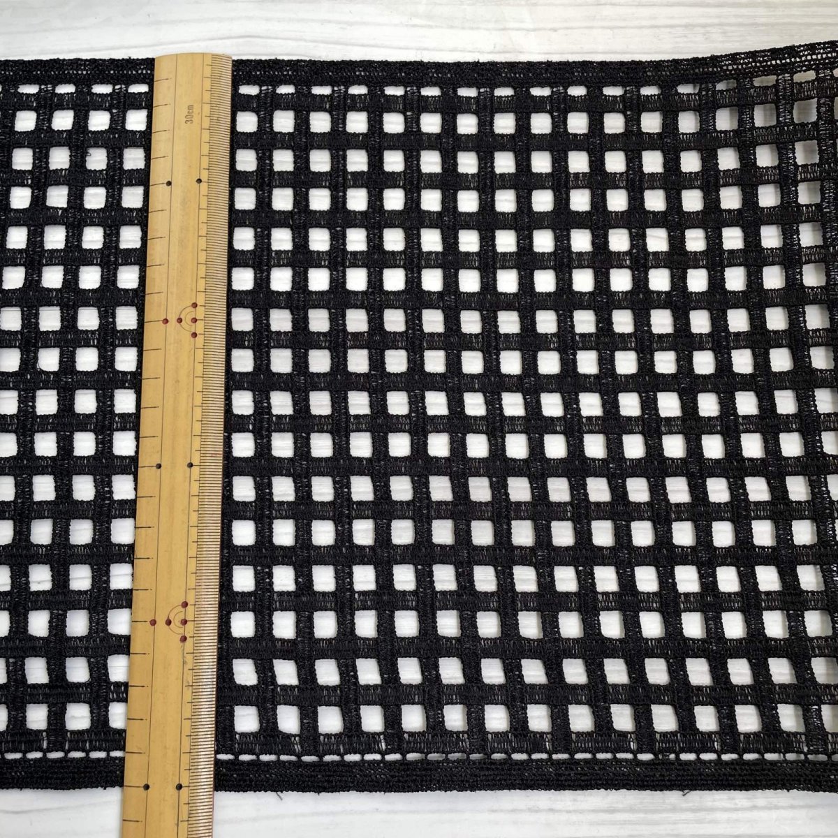 画像3: 【安心の日本製】ケミカルレース　ブラック　幅25cm　1ｍ　透け感のあるスクエア柄 (3)