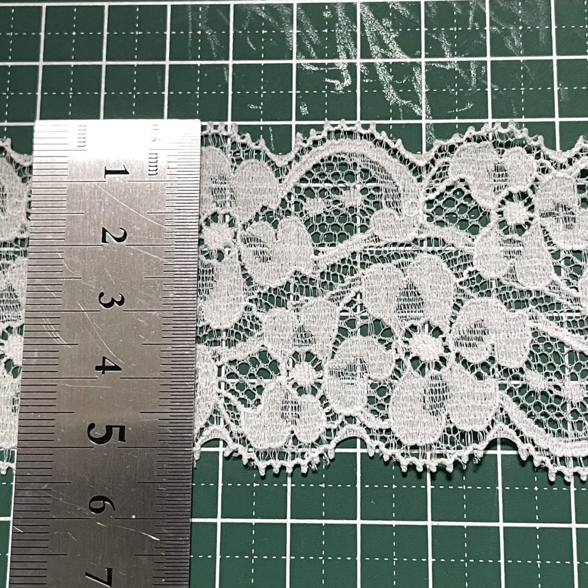 画像3: 【ほとんど市販されていない】5ｍ!幅5.3cmストレッチリバーレース　ホワイト　華柄 (3)