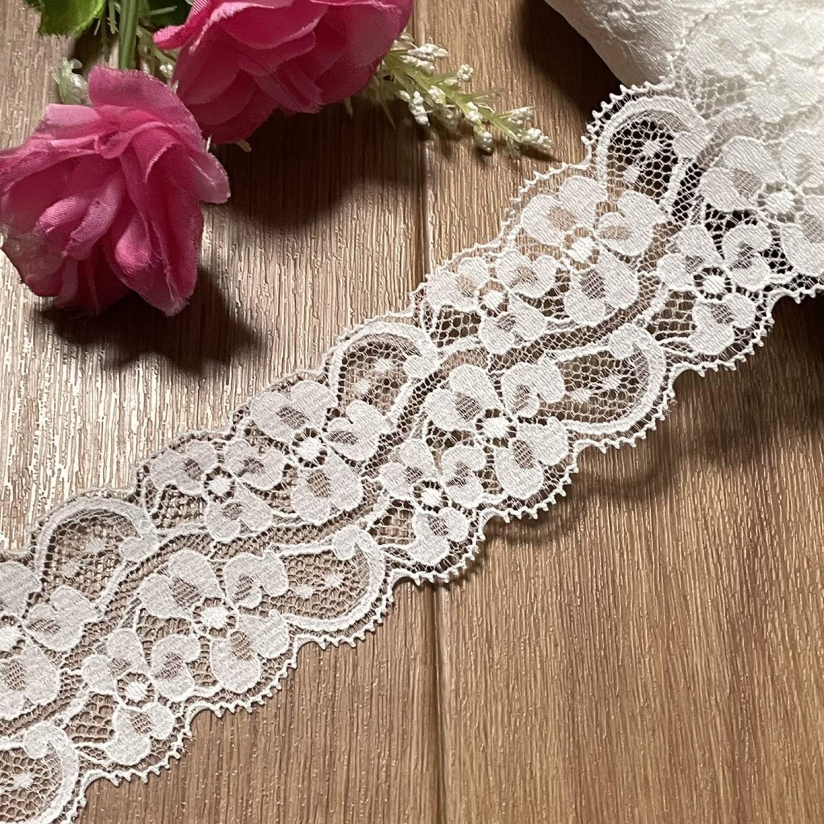 画像4: 【ほとんど市販されていない】5ｍ!幅5.3cmストレッチリバーレース　ホワイト　華柄 (4)