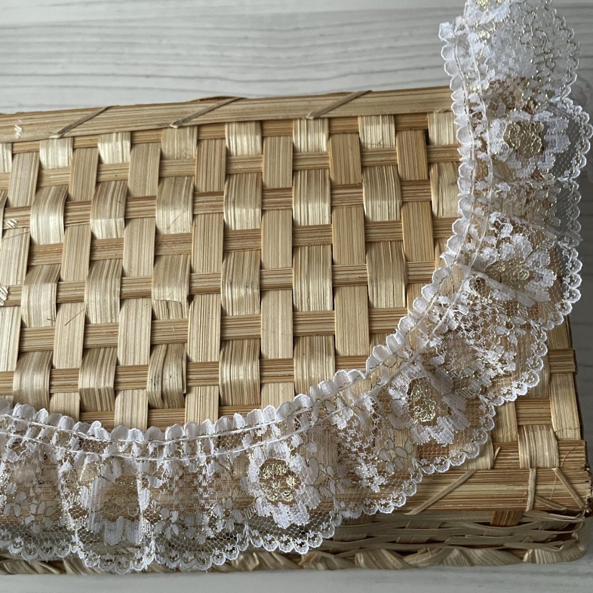 画像6: ラッセルフリルレース　金ラメ／ホワイト　日本製　3.4cm花柄5m (6)