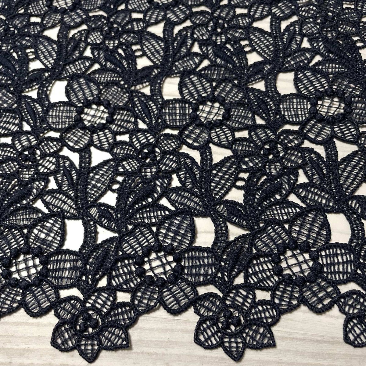 画像4: 【高品質な日本製】ケミカルレース　ネイビー　幅19.5ｃm　約2ｍ　 (4)