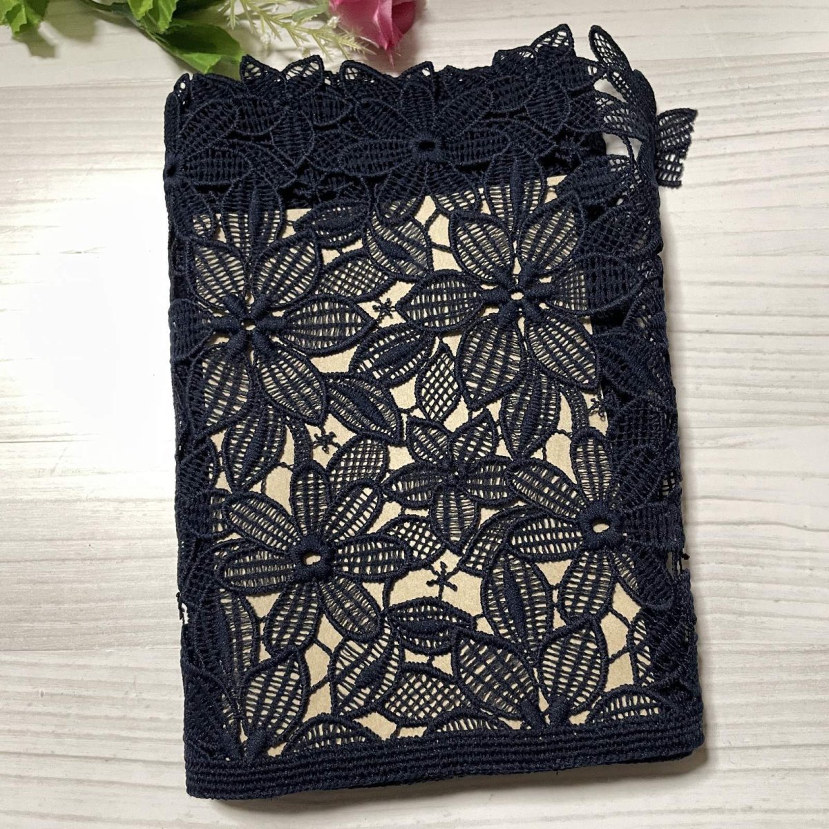 画像4: 【高品質な日本製】ケミカルレース　ネイビー　ダリアみたいな花柄　幅19.5ｃm　約2ｍ　 (4)