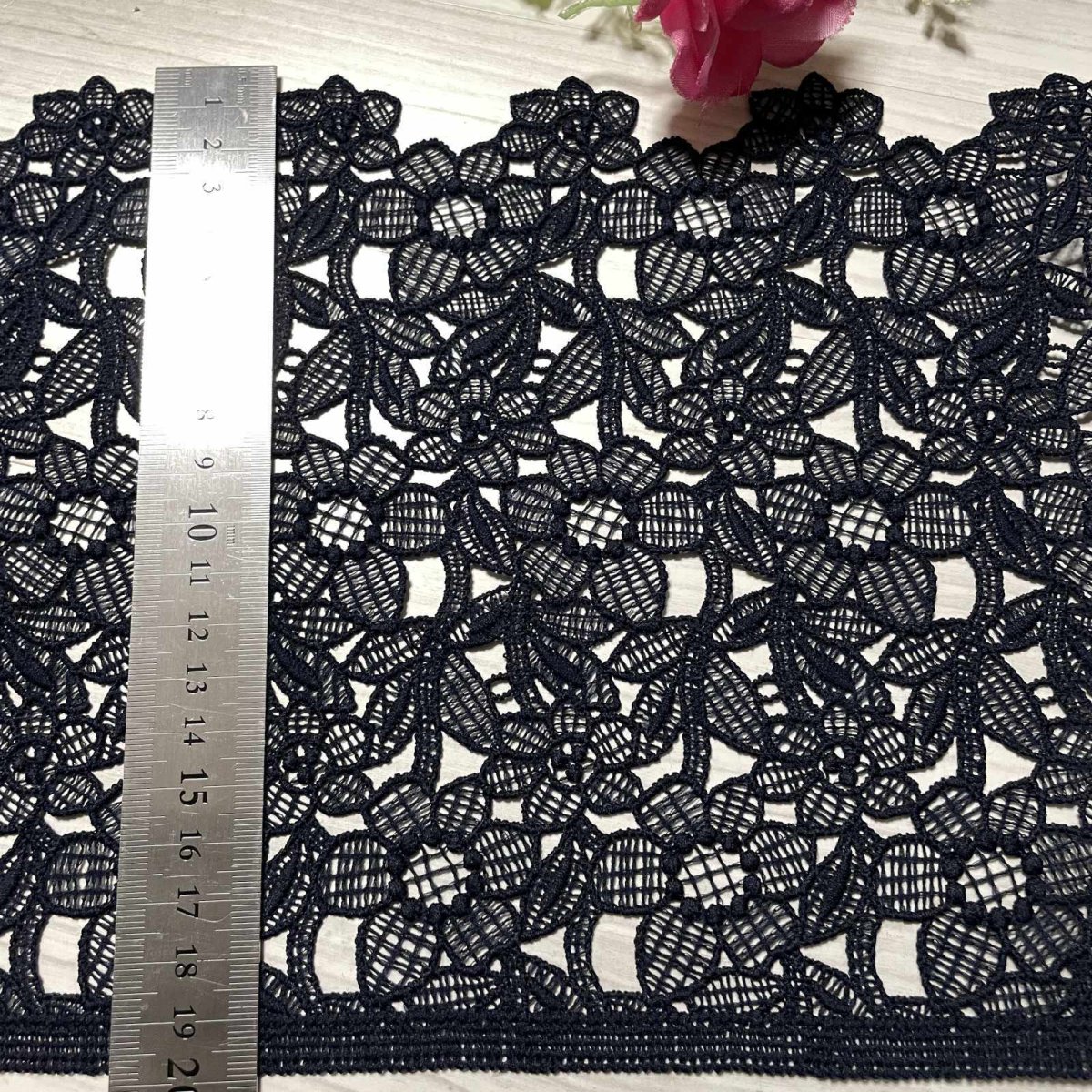 画像3: 【高品質な日本製】ケミカルレース　ネイビー　小花柄　幅19.5ｃm　約2ｍ　 (3)