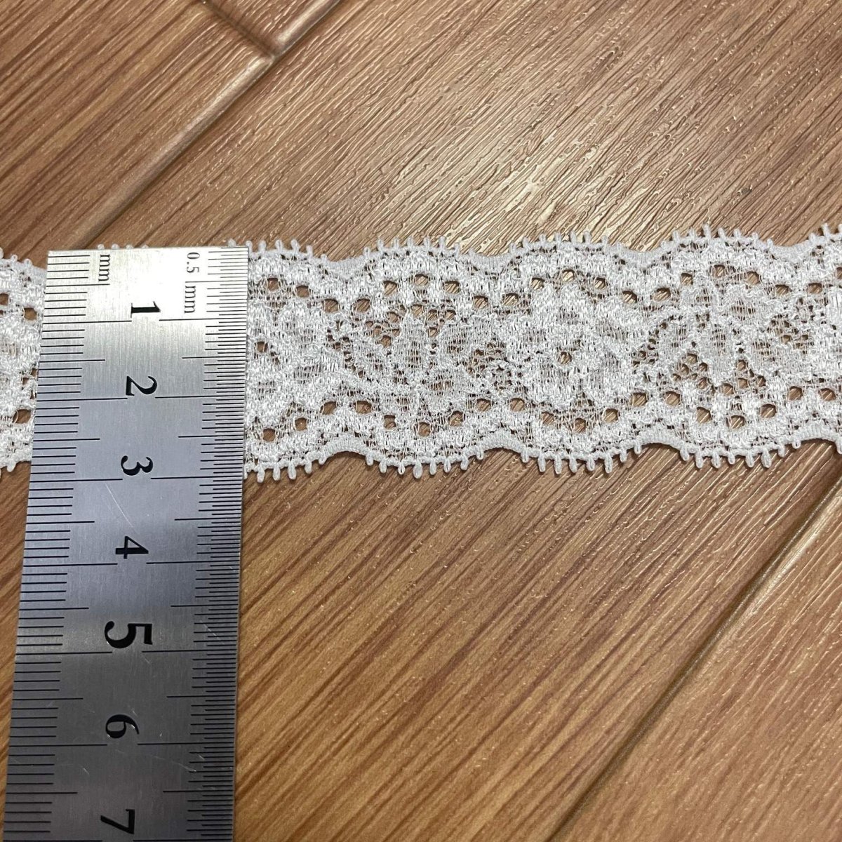 画像3: 【日本製】3ｍ！幅3.2cm両山薔薇と葉っぱ柄ラッセルストレッチレース　オフホワイト (3)