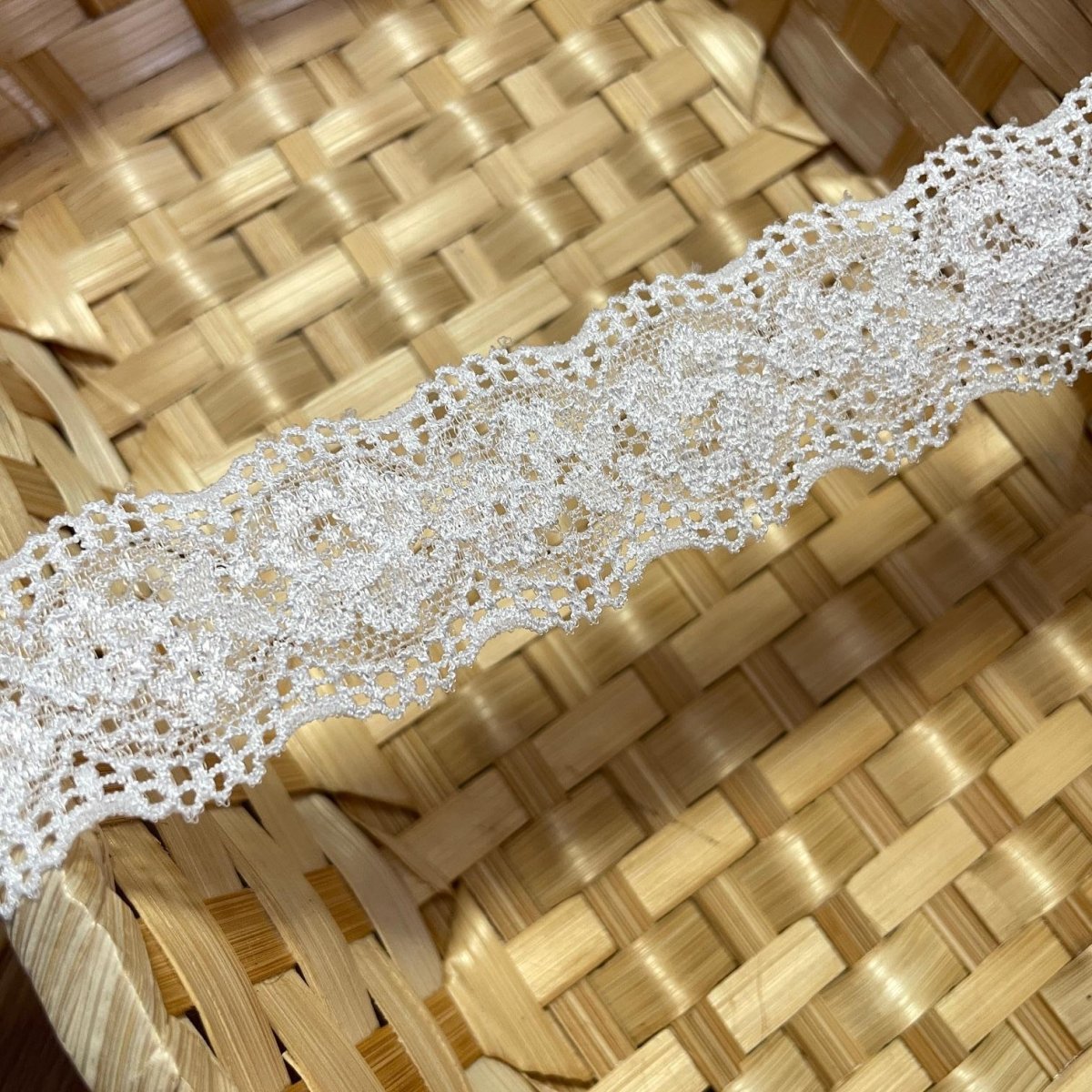 画像6: 【日本製】3ｍ！幅3.2cm両山薔薇と小花柄ラッセルストレッチレース　オフホワイト (6)