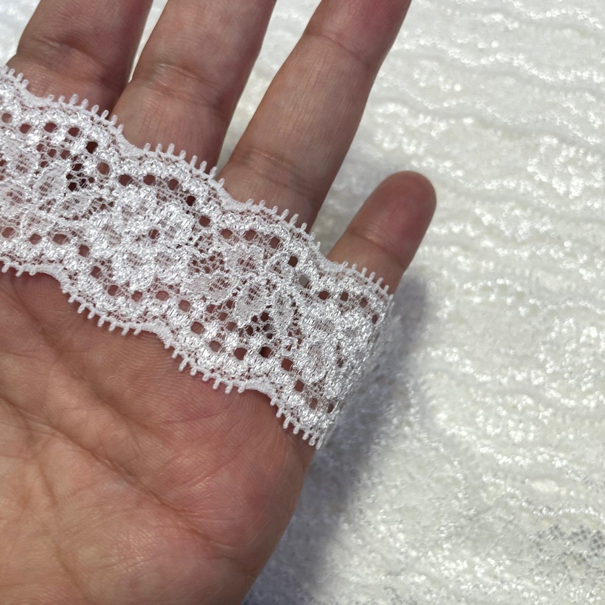 画像8: 【日本製】3ｍ！幅3.2cm両山薔薇と葉っぱ柄ラッセルストレッチレース　オフホワイト (8)