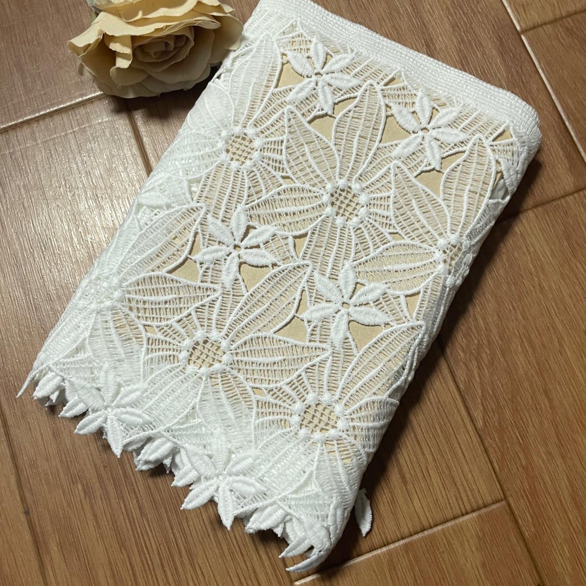 画像5: 【高品質な日本製】ケミカルレース　大輪の花柄　オフホワイト　幅19.5ｃm　約2ｍ　 (5)