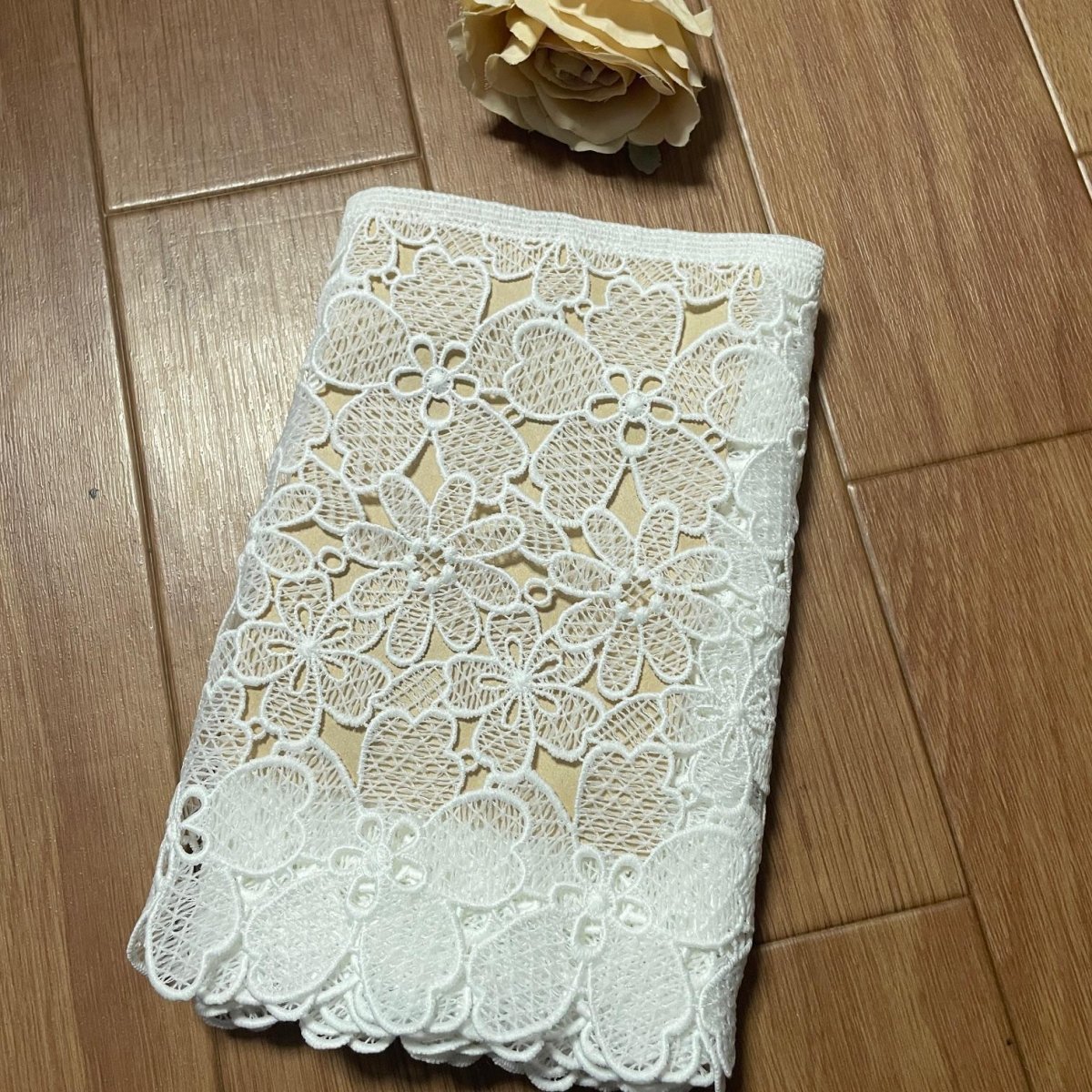 画像4: 【高品質な日本製】ケミカルレース 大小の花柄 オフホワイト 幅19.5cm 約2m  (4)