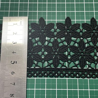 画像1: 【1点限り】ケミカルレース　2段の小花柄　ブラック　幅6.2ｃm　5ｍ　日本製