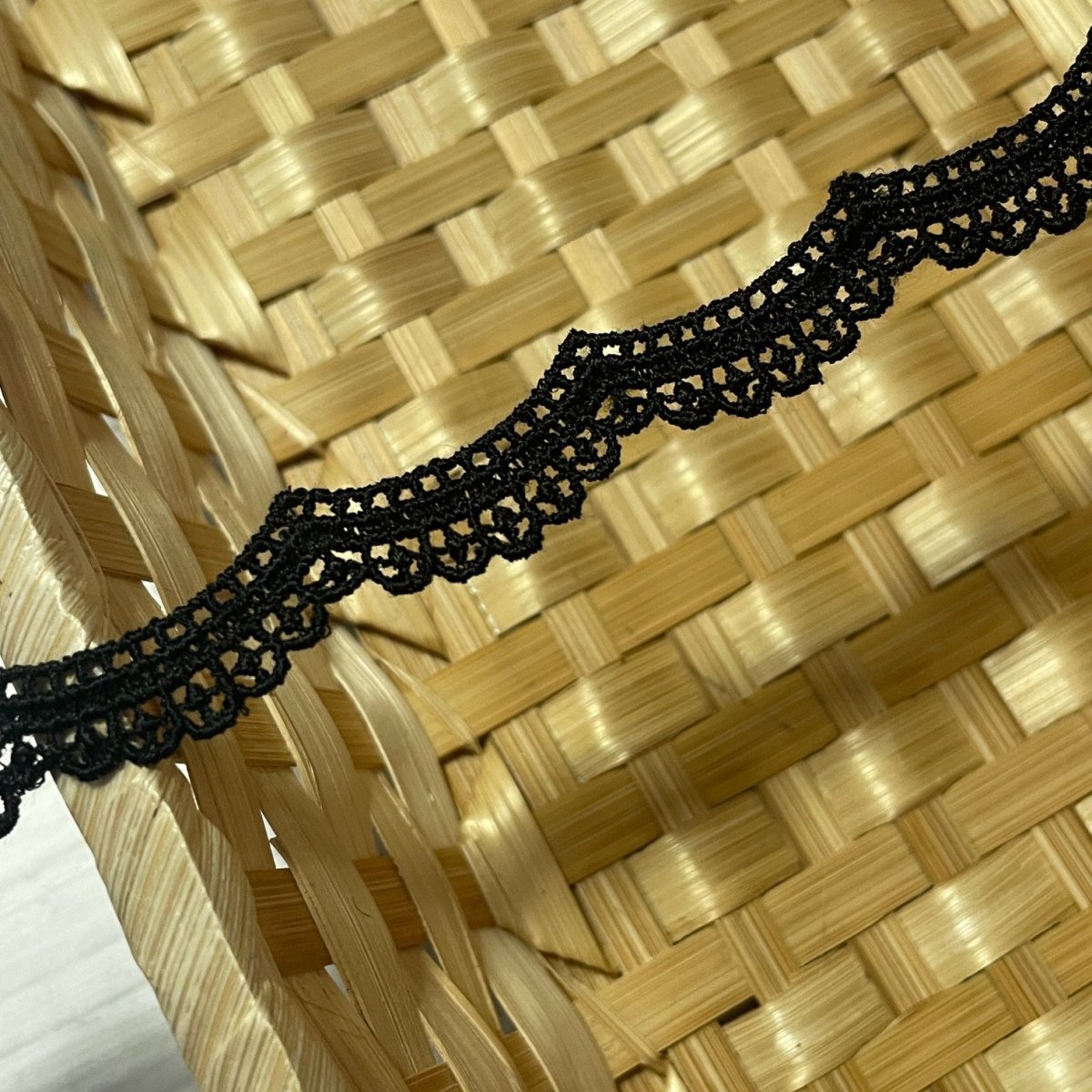 画像6: 【ドール服に】ケミカルレース　スカラ柄　ブラック　幅1cm　3ｍ　日本製 (6)