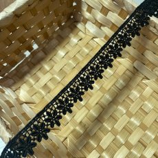 画像5: 【1点限り】ケミカルレース　小花柄　ブラック　幅2ｃm　5ｍ　日本製 (5)