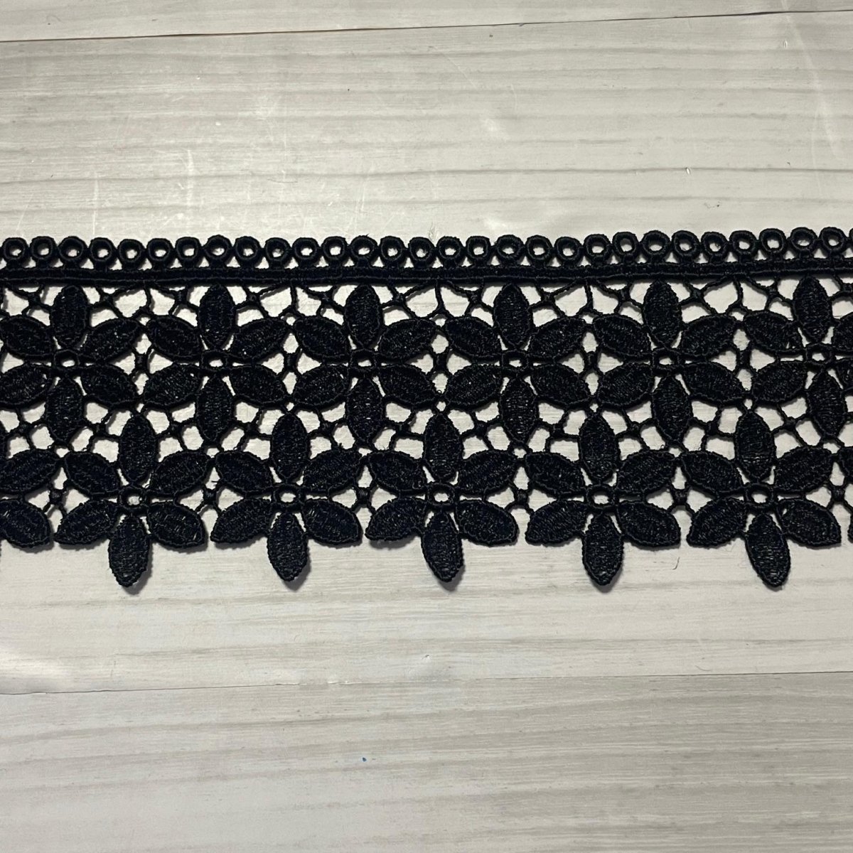 画像4: 【1点限り】ケミカルレース　2段の小花柄　ブラック　幅6.2ｃm　5ｍ　日本製 (4)