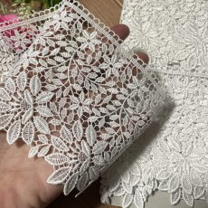 画像6: 【高品質な日本製】ケミカルレース　お花や葉っぱの幅広柄　オフホワイト　幅11ｃm (6)