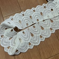 画像6: 【高品質な日本製】ケミカルレース　うろこ柄　オフホワイト　幅7.8ｃm (6)