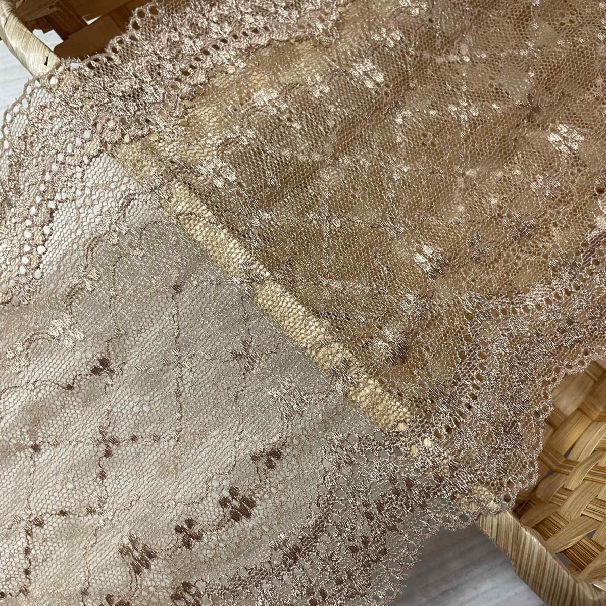 画像5: ラッセルストレッチレース　ブラウン　幅16cm　透け感のある小花格子柄　3m (5)