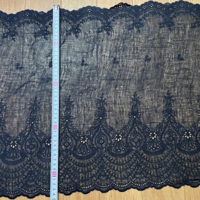 画像1: 【高品質な日本製】刺繍レース　ブラック　幅43cm　1ｍ　オリエンタル柄ガーゼ風