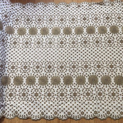 画像2: 【高品質な日本製】刺繍レース　ベージュ　幅52cm　1ｍ　可愛いスカラと大胆な花柄