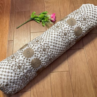 画像3: 【高品質な日本製】刺繍レース　ベージュ　幅52cm　1ｍ　可愛いスカラと大胆な花柄