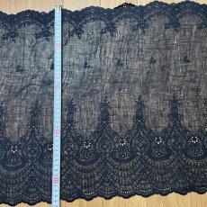 画像2: 【高品質な日本製】刺繍レース　ブラック　幅43cm　1ｍ　オリエンタル柄ガーゼ風 (2)