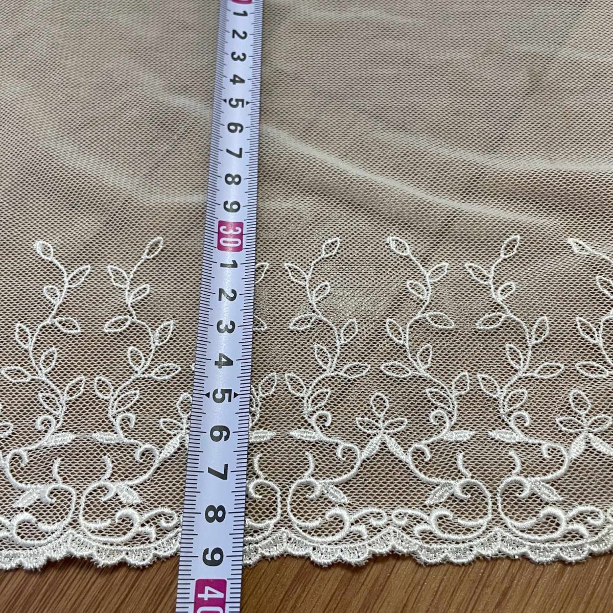 画像3: 【伸縮性あり日本製】ストレッチチュールレース　オフホワイト　幅39cm　1ｍ　リーフ柄 (3)