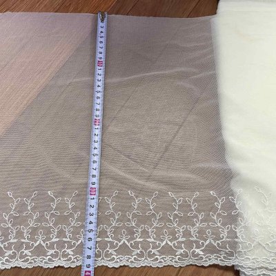 画像1: 【伸縮性あり日本製】ストレッチチュールレース　オフホワイト　幅39cm　1ｍ　リーフ柄