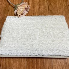 画像1: クリックポスト送料無料【日本製】20ｍ！幅4.1cm薔薇柄ラッセルストレッチレース　オフホワイト (1)