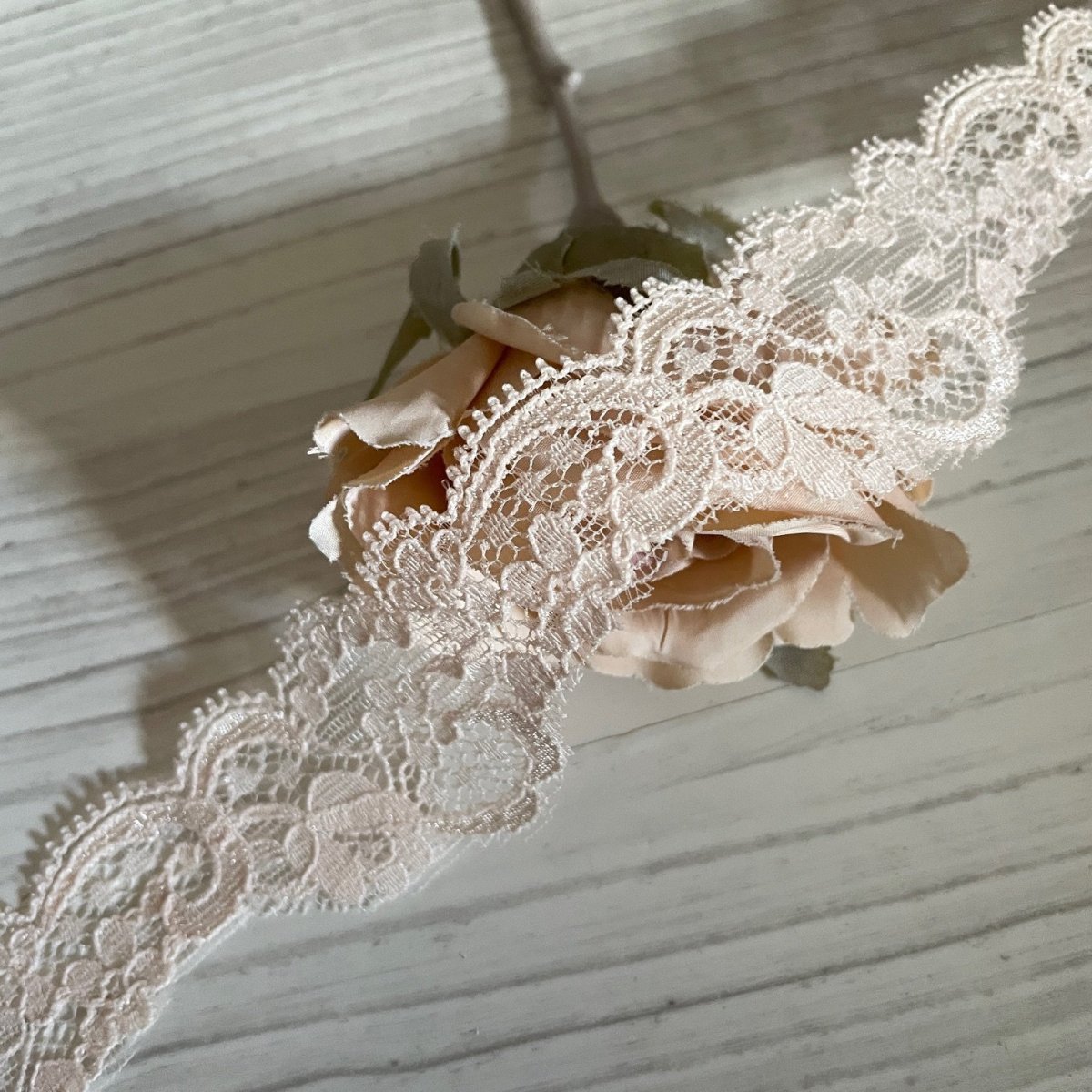 画像4: 【ほとんど市販されていない】5ｍ！幅3.8cm小花柄リバーストレッチレース　ベージュピーチ (4)