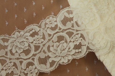 画像2: 現品限り【日本製】21ｍ！幅9cmバラ柄ラッセルストレッチレース　オフホワイト