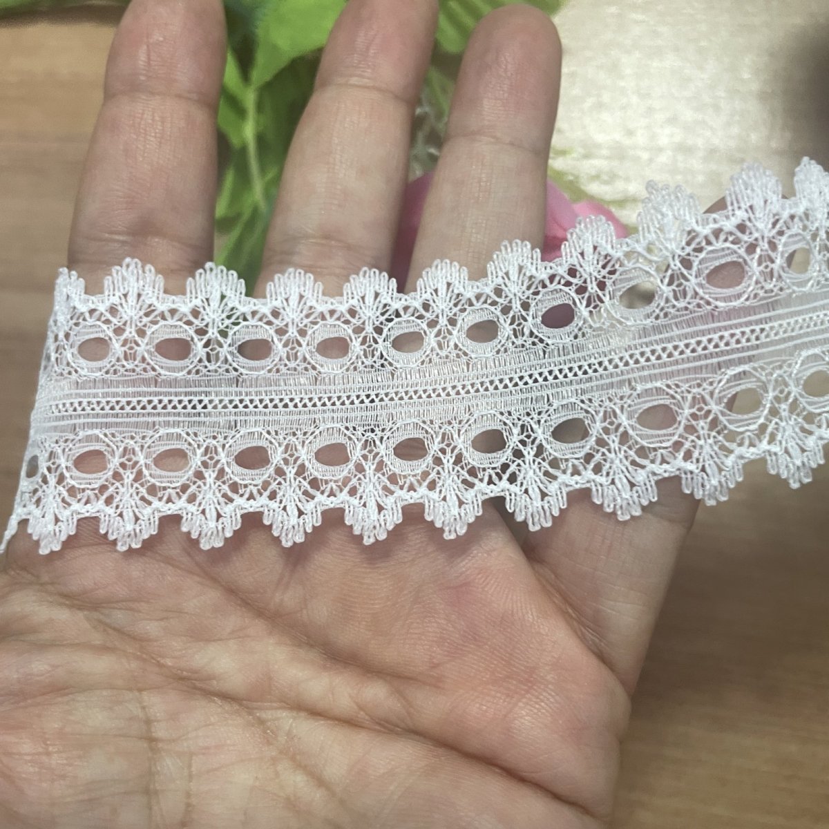 画像5: 【繊細な日本製】ラッセルレース　ホワイト　幅3.7cm大人気リボン通し両山レース　5ｍ (5)