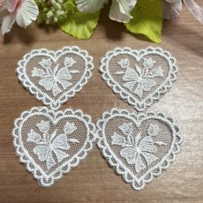 画像1: 幅4.7ｃｍスズランとリボンとハートのチュールモチーフ　ホワイト (1)
