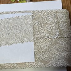 画像3: 【高品質な日本製】ラッセルストレッチレース　スキンベージュ　180ｍ！幅8.2ｃｍ薔薇柄　 (3)