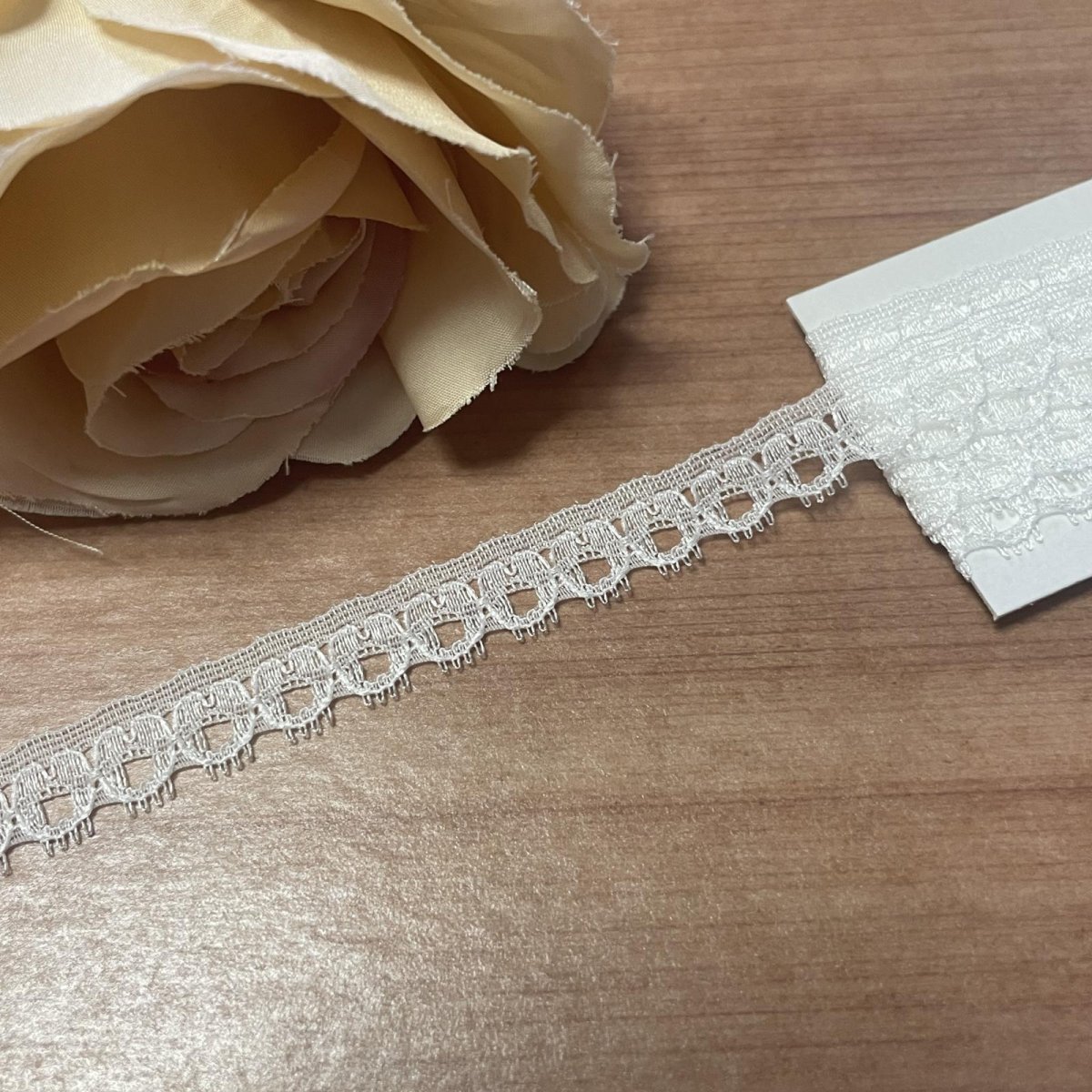 画像2: 【極細レース】ラッセルレース　オフホワイト　５ｍ！幅1.1cm日本製 (2)