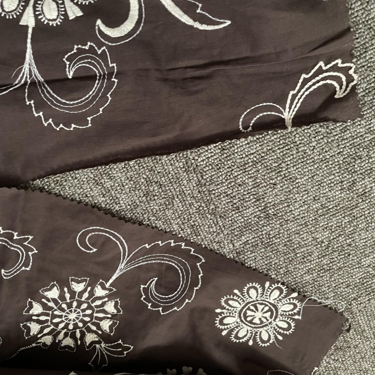 画像4: 45ｃｍ×125ｃｍ茶色の大胆な花柄刺繍レース生地 (4)