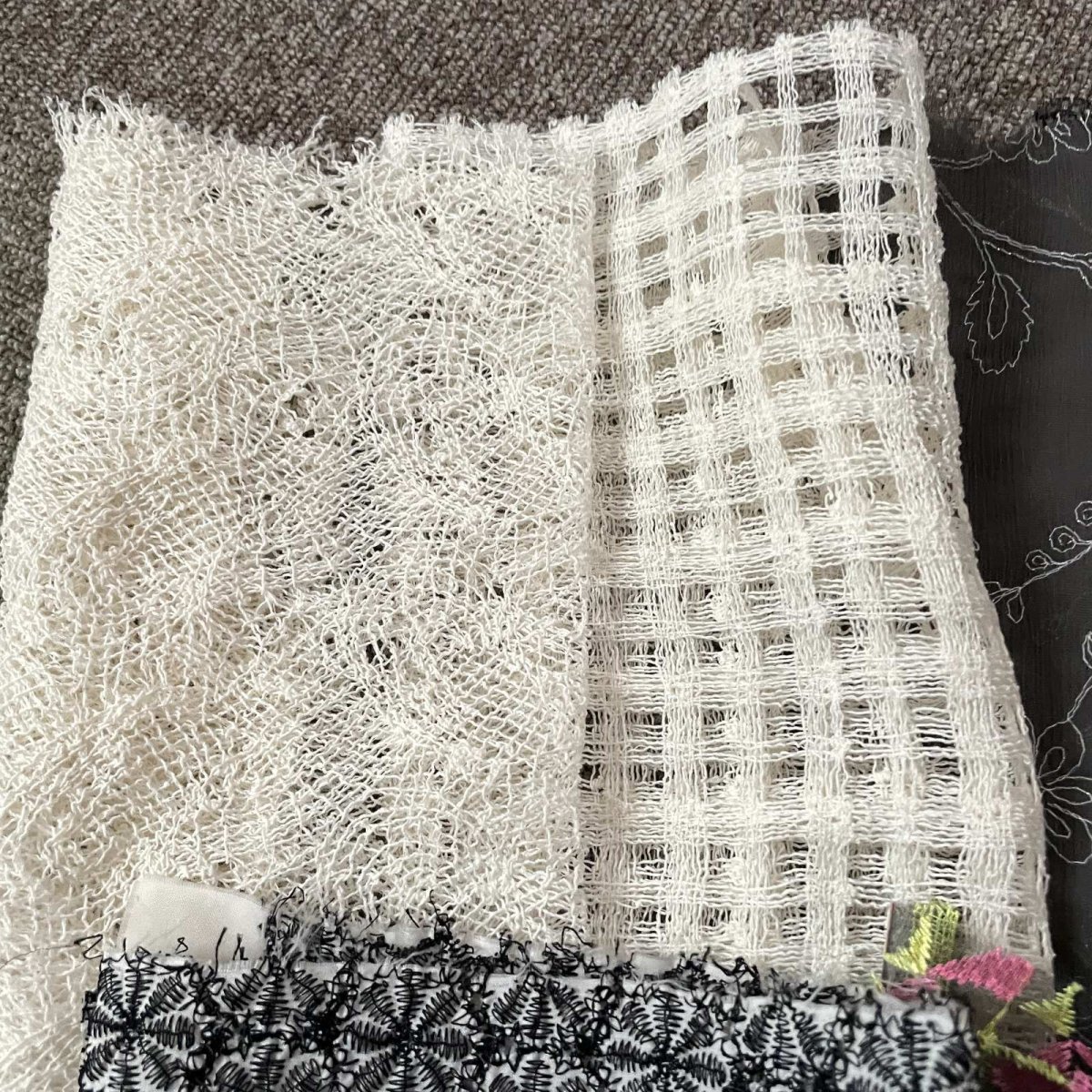 画像2: 送料無料【日本製】刺繍レース生地　10柄 (2)