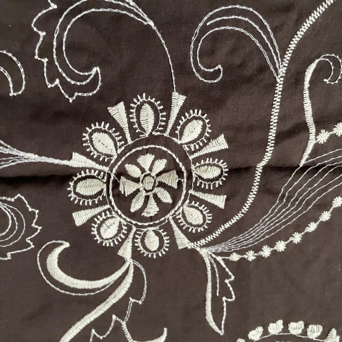 画像3: 45ｃｍ×125ｃｍ茶色の大胆な花柄刺繍レース生地 (3)